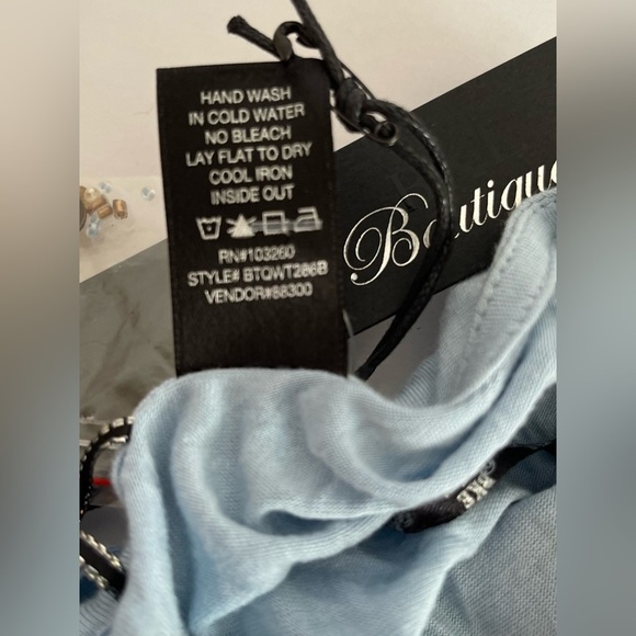 NWT BKE Light Blue Embellished Lace Sleeveless Top - Picture 7 of 7